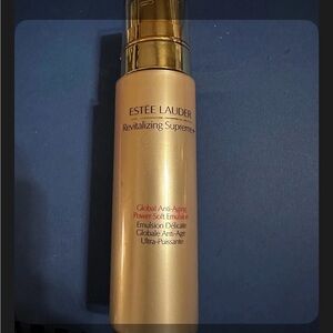 Estee Lauder Revitalizing Supreme+